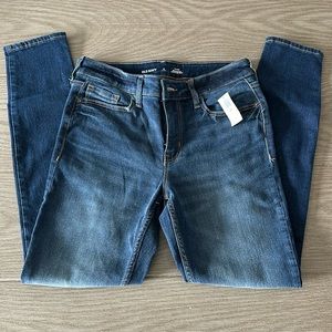 Old Navy rockstar super skinny jeans 8 short